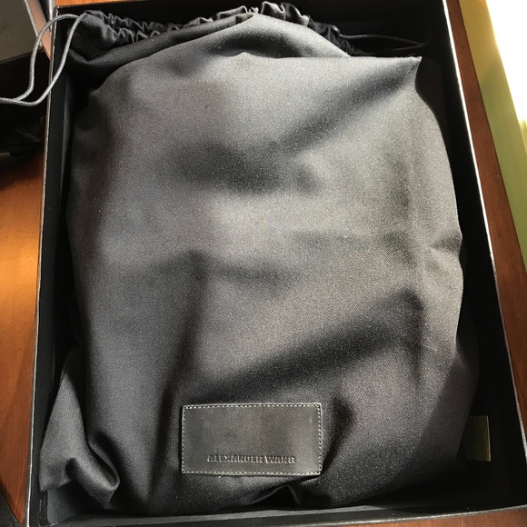 Shoe - Picture 7 of 8